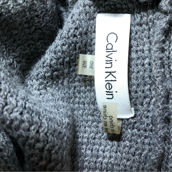 Puncho Calvin Klein 👌❤️ - Picture 4 of 5